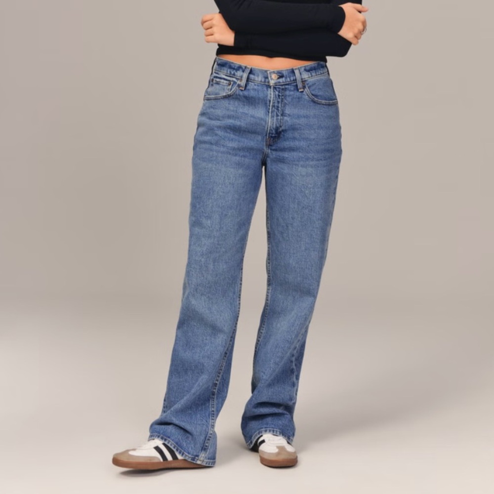 Abercrombie & Fitch The Baggy Mid Rise Curve Love Jeans Size 28 6 Short